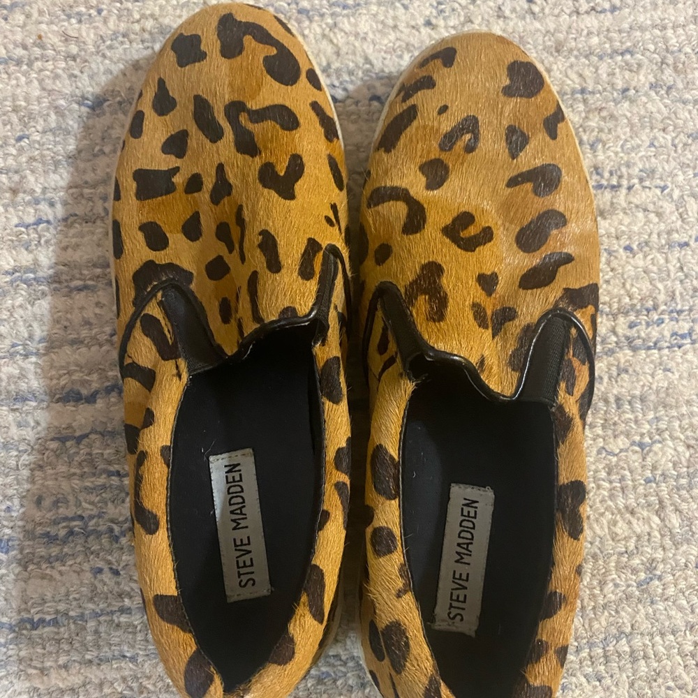 Steve Madden cow hide slip on sneakers size 8.5